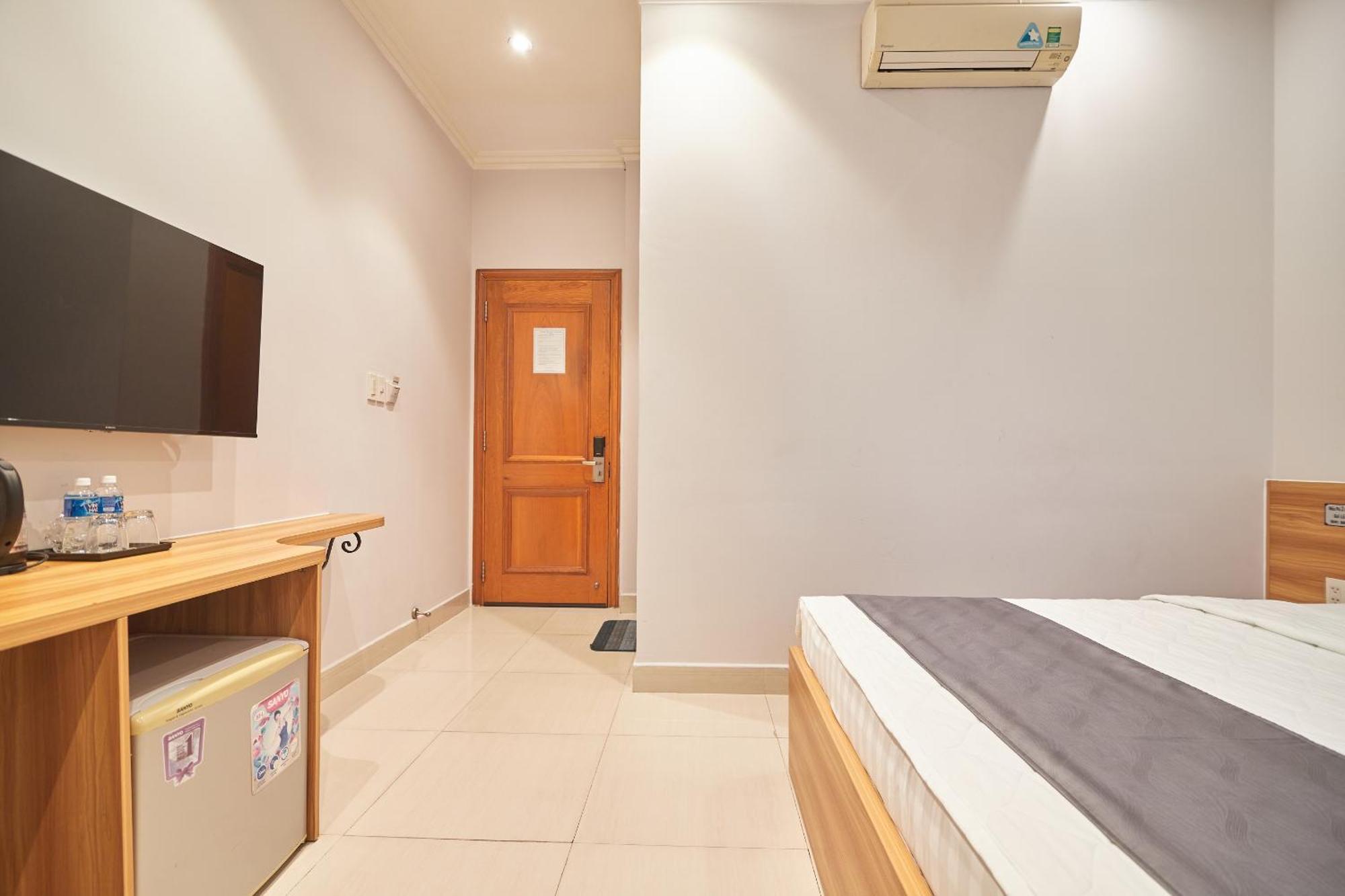 Bin Bin Hotel 2 - Near Him Lam D7 Cidade de Ho Chi Minh Exterior foto